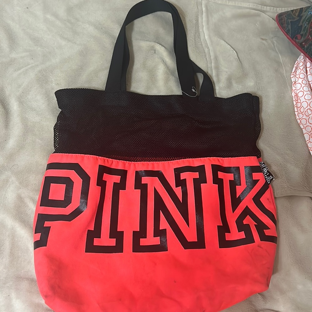 Pink gym bag like new